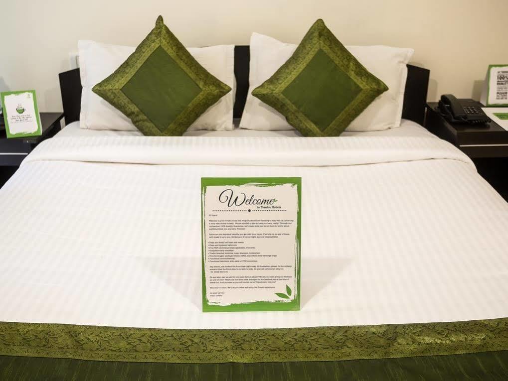 Treebo Trend Srico Banjara Hills Hotel Hyderabad Bagian luar foto