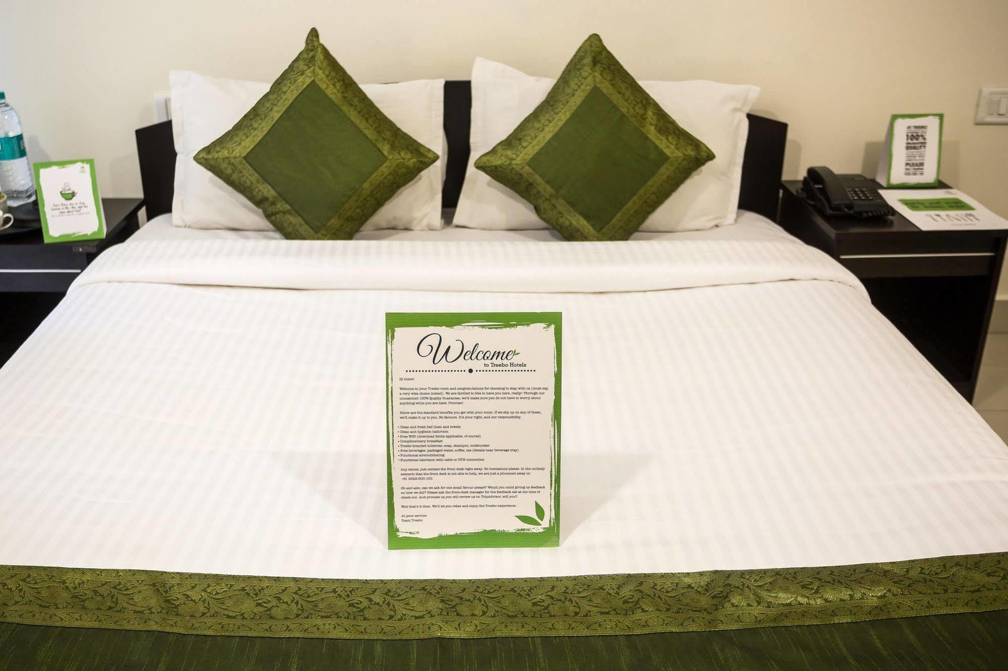 Treebo Trend Srico Banjara Hills Hotel Hyderabad Bagian luar foto