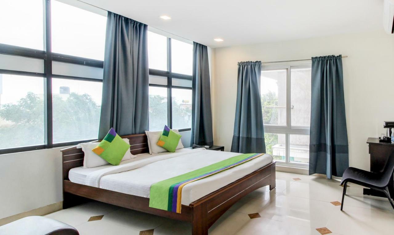 Treebo Trend Srico Banjara Hills Hotel Hyderabad Bagian luar foto