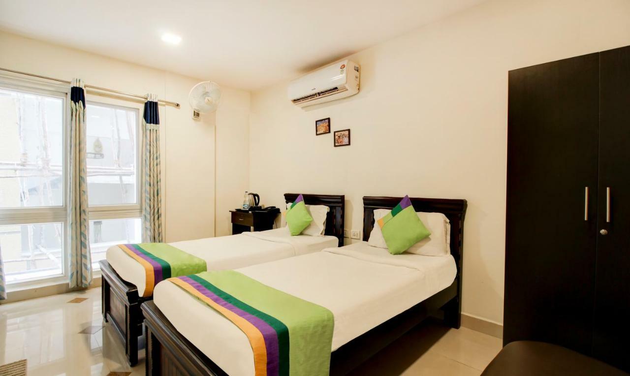 Treebo Trend Srico Banjara Hills Hotel Hyderabad Bagian luar foto